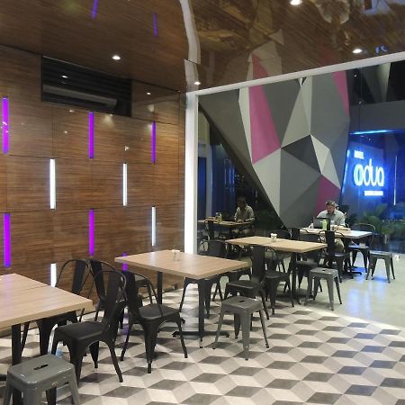 Odua Thamrin Джакарта Екстериор снимка